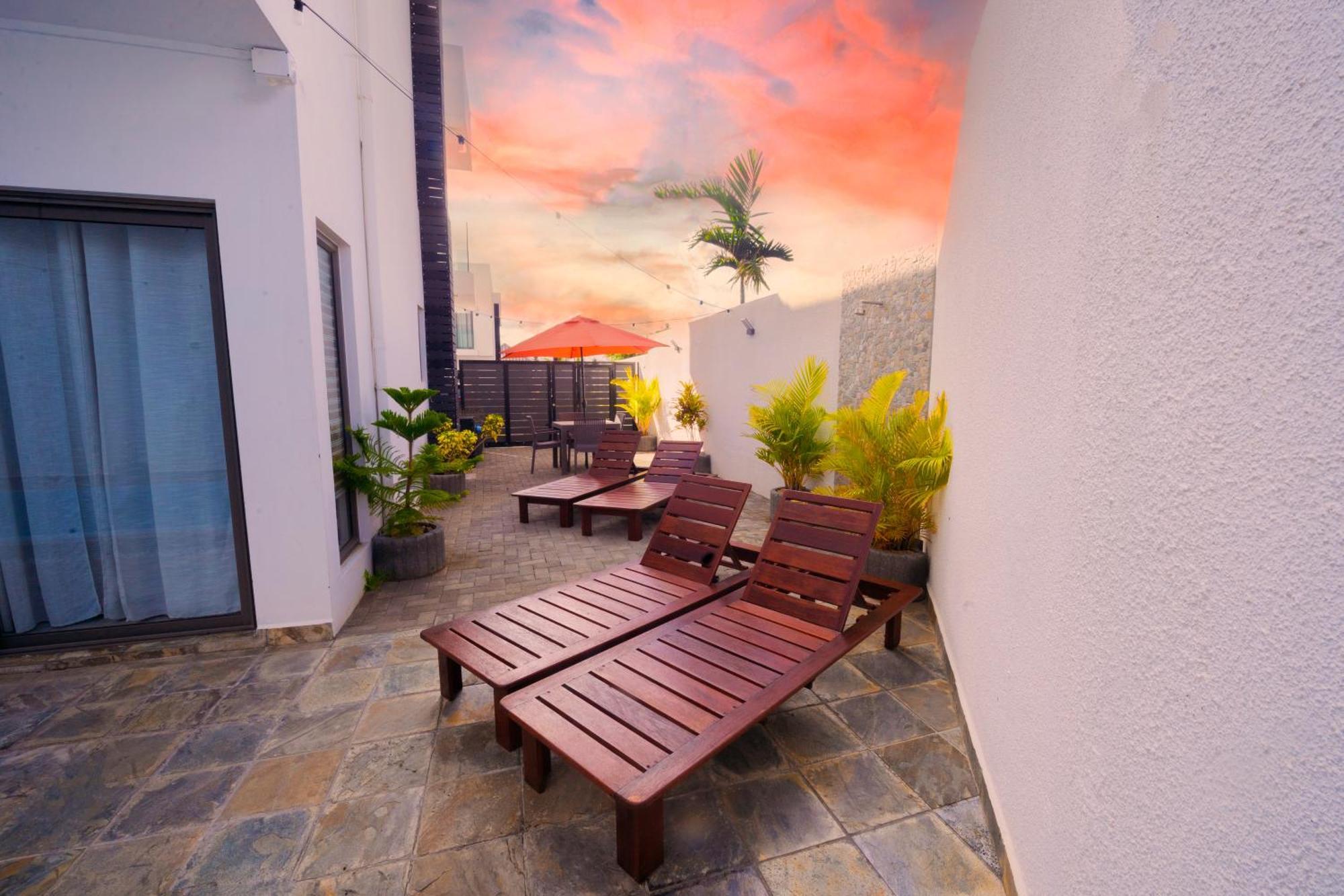 Golden Square Villa & Private Pool Flic-en-Flacq Екстериор снимка
